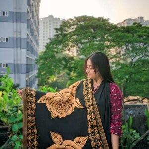 প্রিমিয়াম শাল কালো=গোল্ডেন